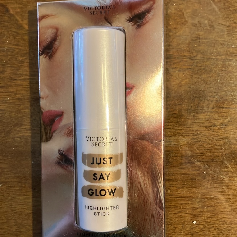 Victoria’s Secret rare & htf Glow makeup bundle NWT - Picture 8 of 14